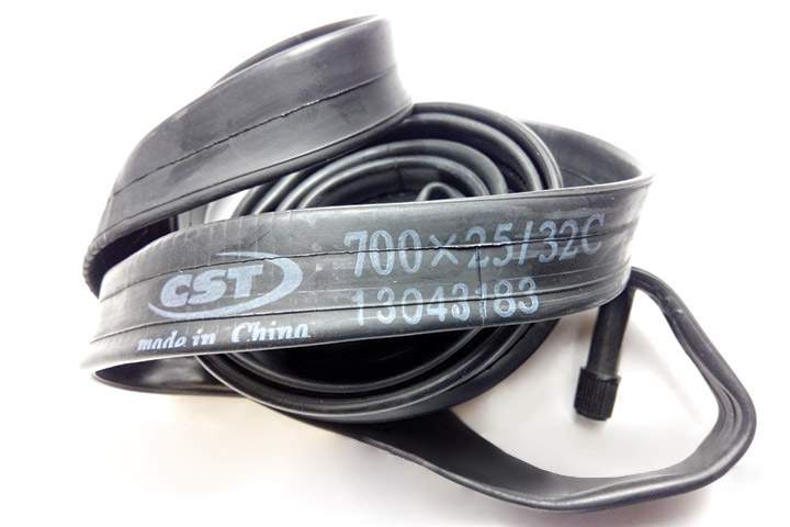 Камера 700x25/32C CST АV 35 мм